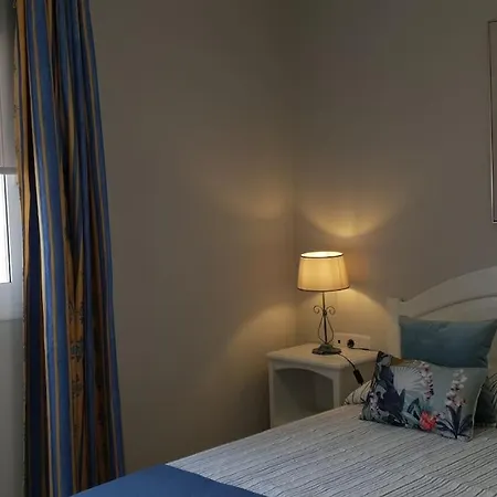 West Corner * 科斯塔卡莱塔